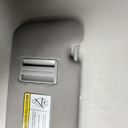 2016 2017 2018 KIA SORENTO DRIVER SIDE LEFT Sun Visor OEM 1 Peice 85220C6010