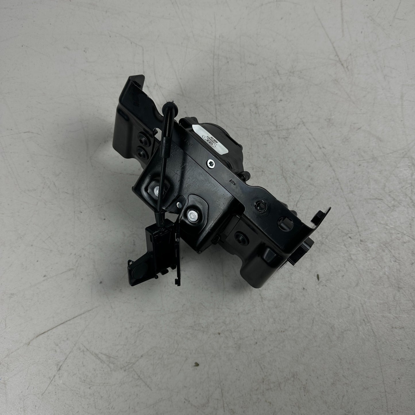 2014-2019 CHEVROLET CORVETTE C7 REAR TAILGATE TRUNK LID LOCK LATCH ACTUATOR OEM