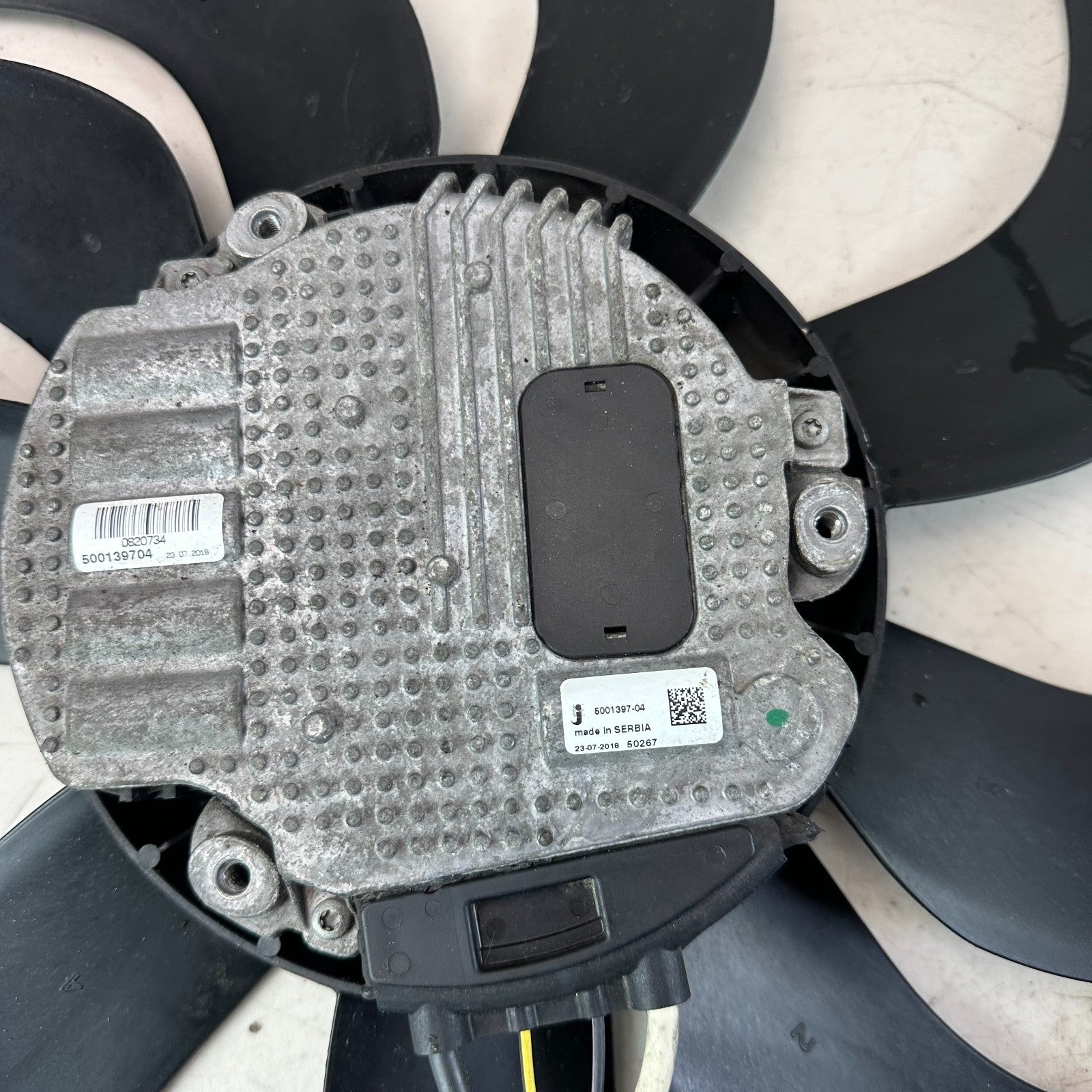 2017-2020 MASERATI LEVANTE ENGINE RADIATOR COOLING FAN BLADE MOTOR 500139704 OEM