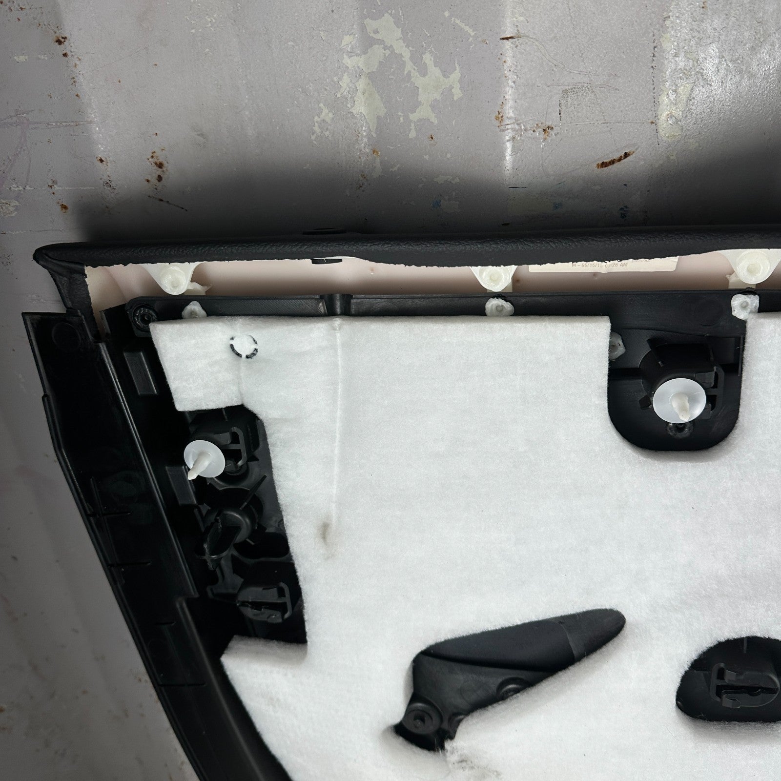 2015-2023 DODGE CHALLENGER FRONT RIGHT PASSENGER SIDE DOOR TRIM PANEL BLACK OEM