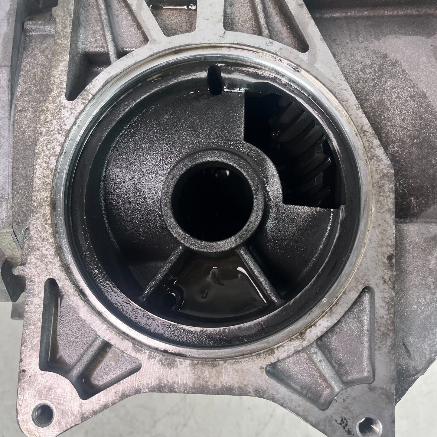 2014-2019 CHEVROLET CORVETTE C7 REAR AXLE DIFFERENTIAL CARRIER ASSEMBLY OEM
