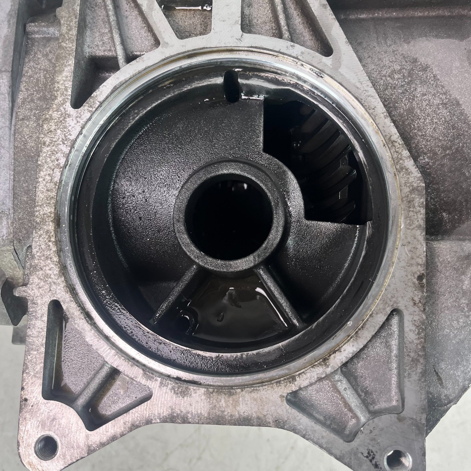 2014-2019 CHEVROLET CORVETTE C7 REAR AXLE DIFFERENTIAL CARRIER ASSEMBLY OEM