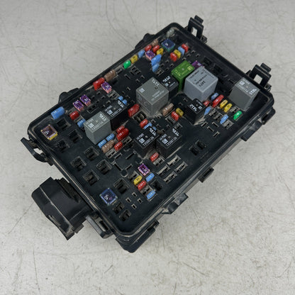 2014-2019 CHEVROLET CORVETTE C7 UNDER HOOD RELAY FUSE BOX ASSEMBLY 23189699 OEM