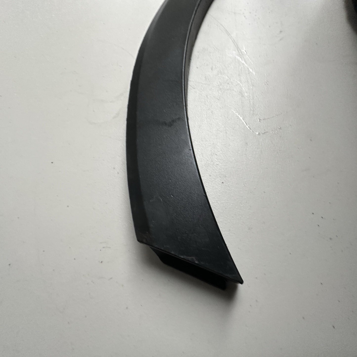 16 - 20 Kia Sorento Rear Wheel Opening Flare Molding LH Driver Side OEM
