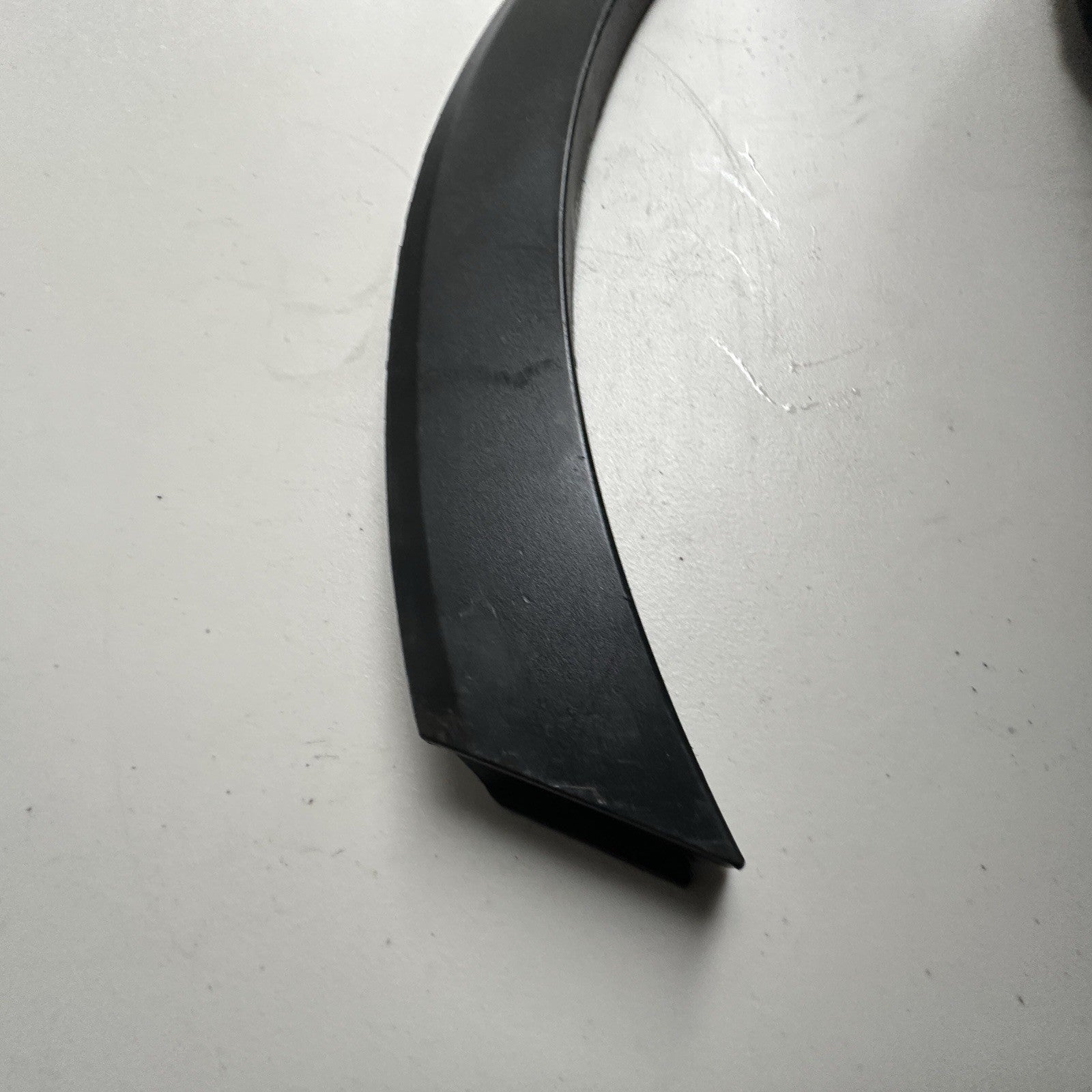 16 - 20 Kia Sorento Rear Wheel Opening Flare Molding LH Driver Side OEM