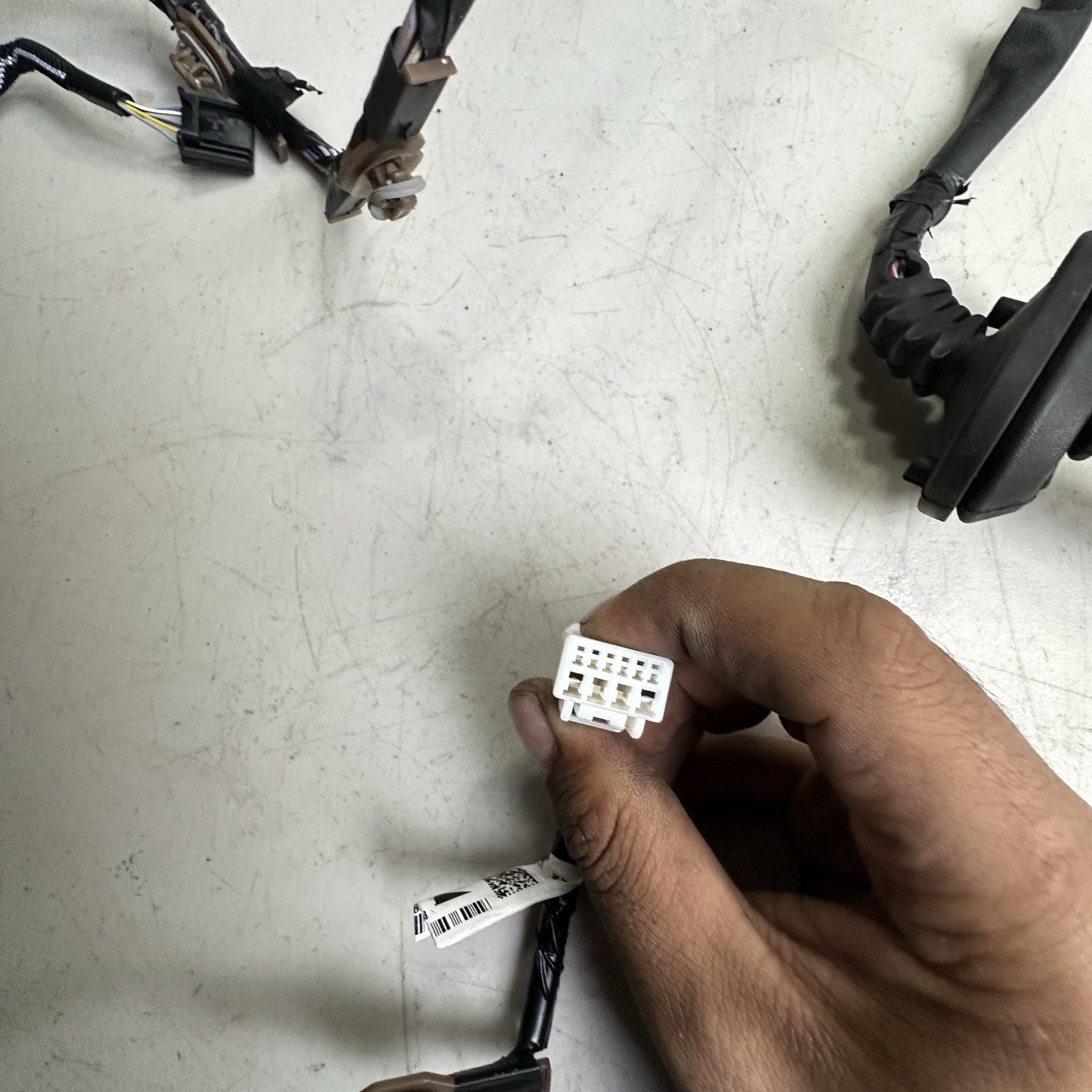 2020-2024 TOYOTA COROLLA REAR RIGHT DOOR WIRING HARNESS PN: 82153-02E80 OEM
