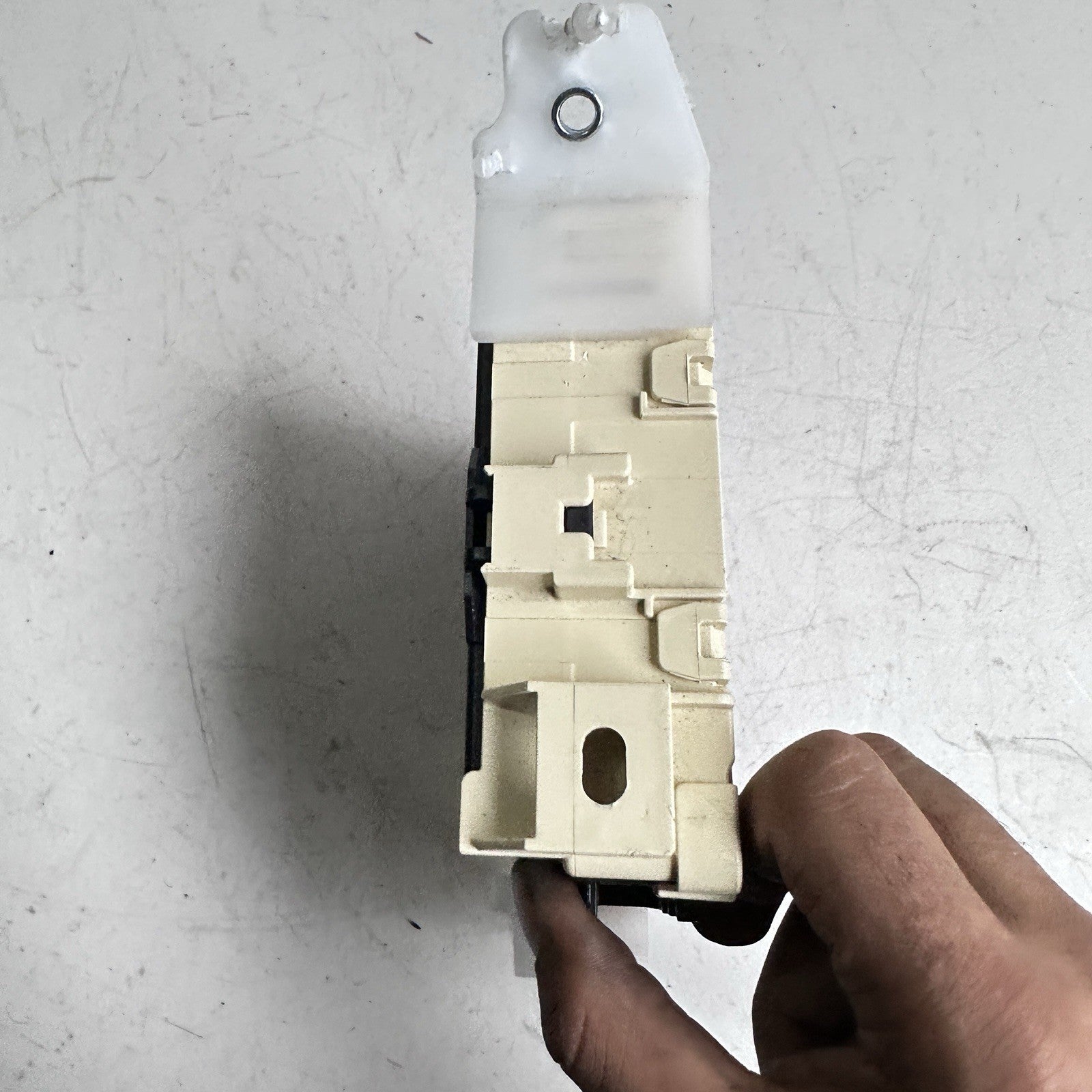 2020-2022 TOYOTA COROLLA BODY CONTROL MODULE MPX BODY 89221-02580