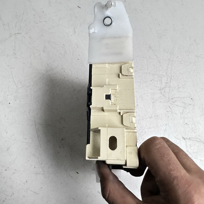 2020-2022 TOYOTA COROLLA BODY CONTROL MODULE MPX BODY 89221-02580