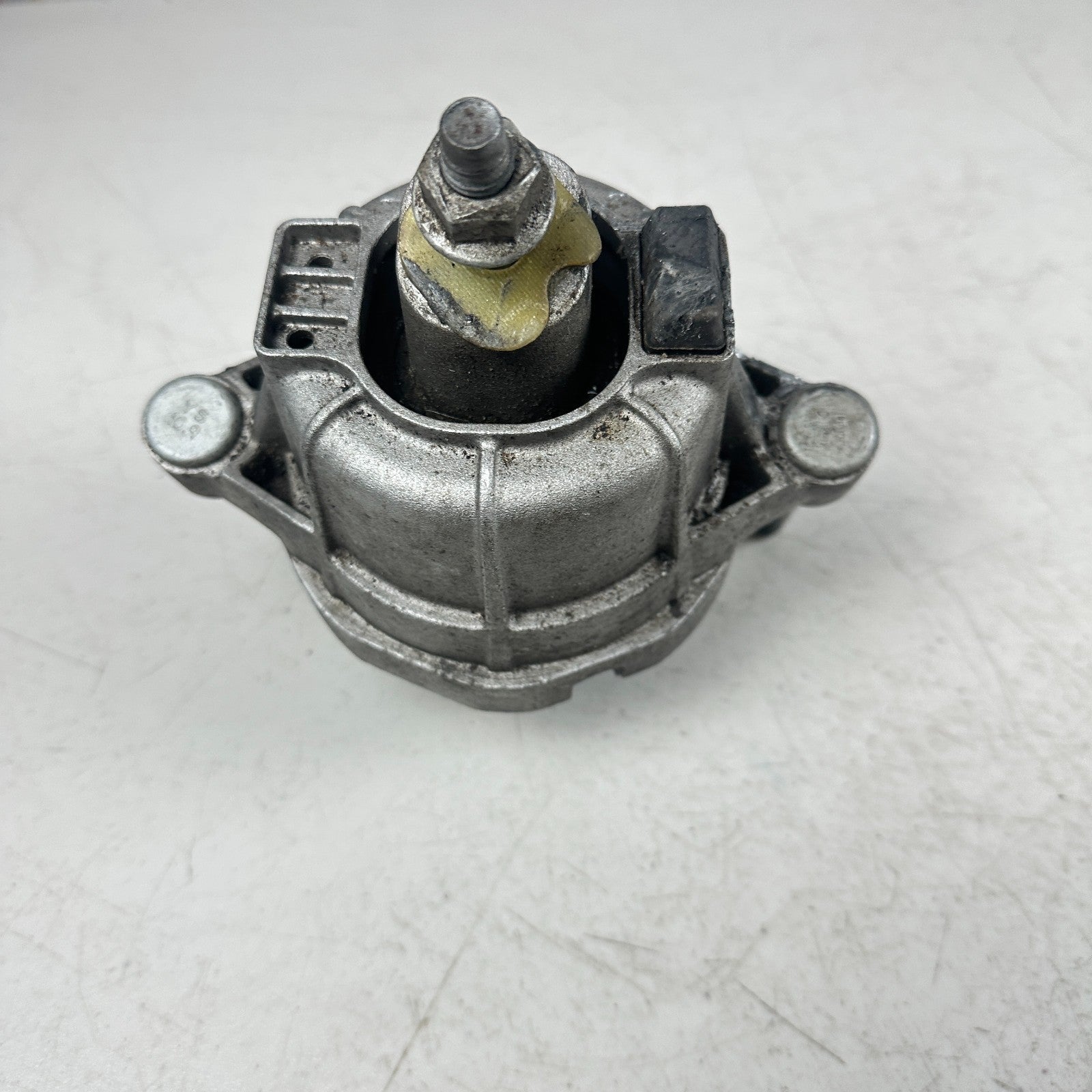 2015-19 CHEVROLET CORVETTE LEFT DRIVER SIDE ENGINE MOTOR FRAME MOUNT SUPPORT OEM