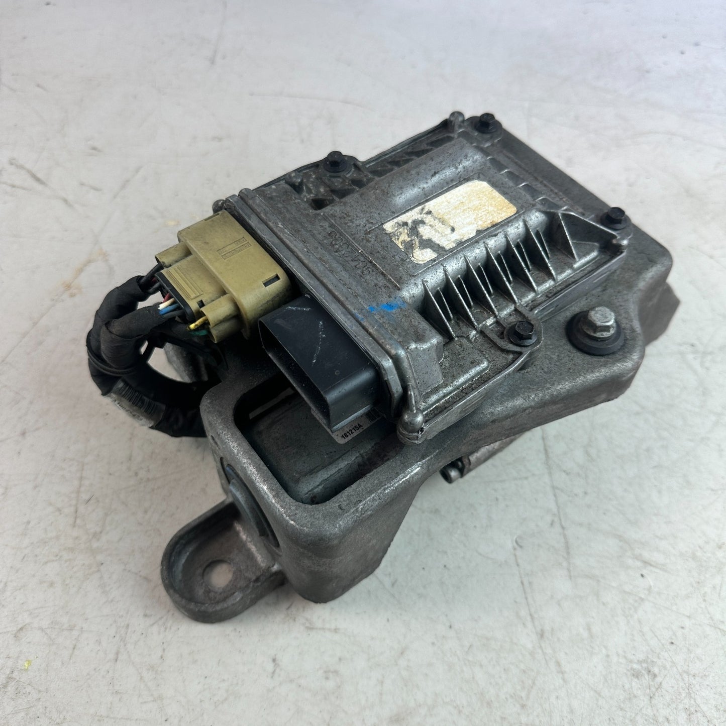 2016-2024 CHEVROLET CAMARO DIFFERENTIAL ACTUATOR LOCK CONTROL MODULE 9042305 OEM