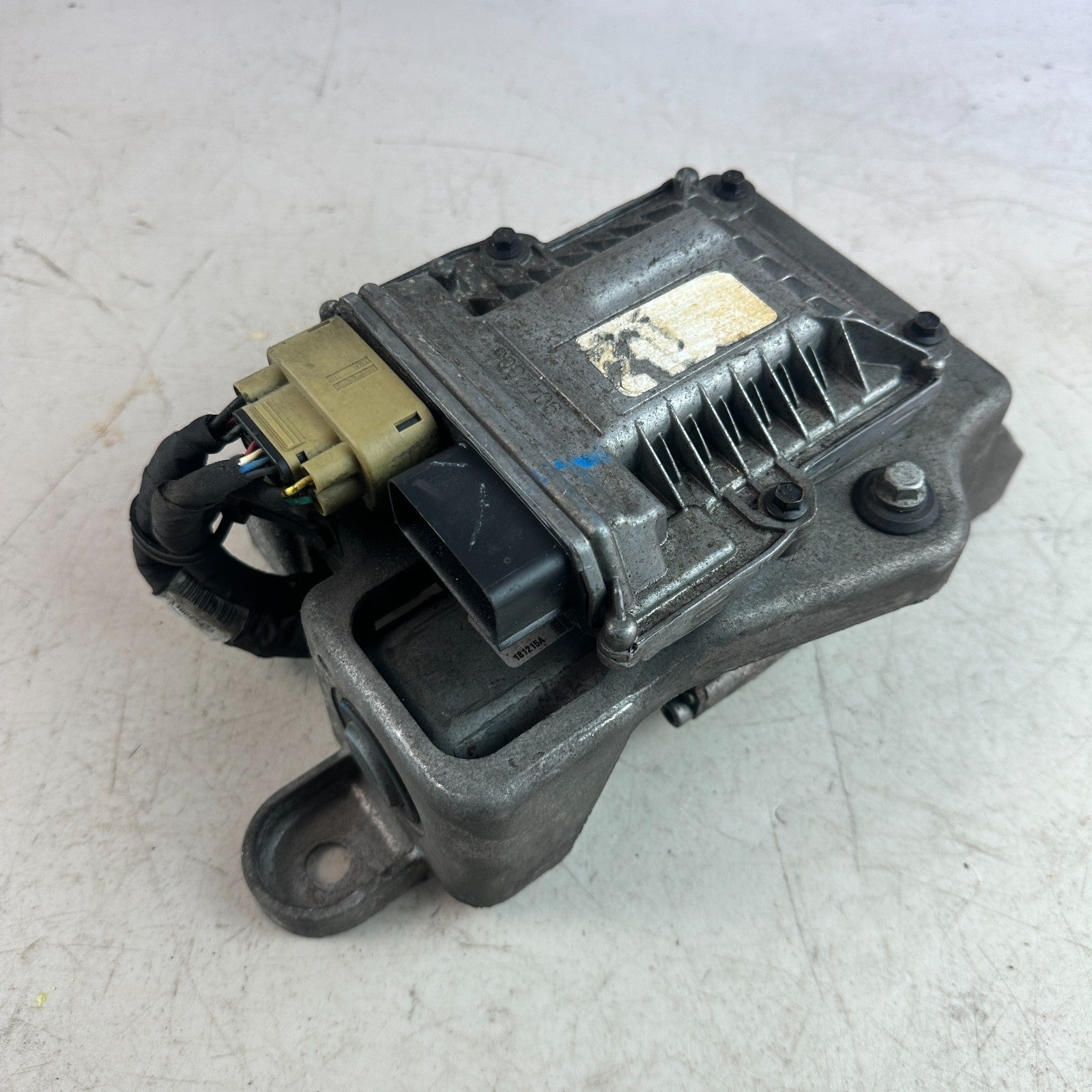 2016-2024 CHEVROLET CAMARO DIFFERENTIAL ACTUATOR LOCK CONTROL MODULE 9042305 OEM