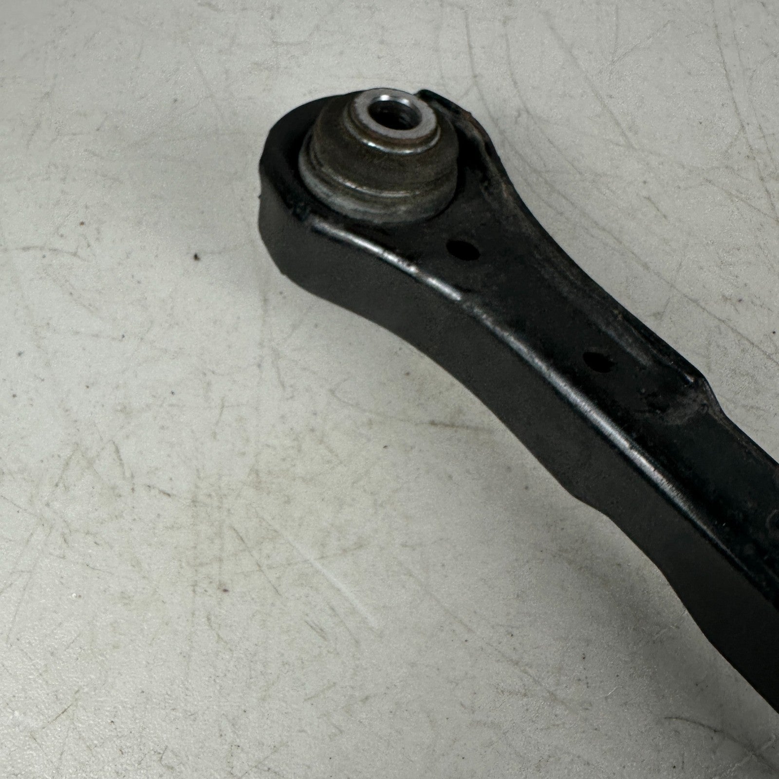 2016-24 CHEVROLET CAMARO REAR RIGHT SIDE UPPER TRAILING CONTROL ARM 84337449 OEM