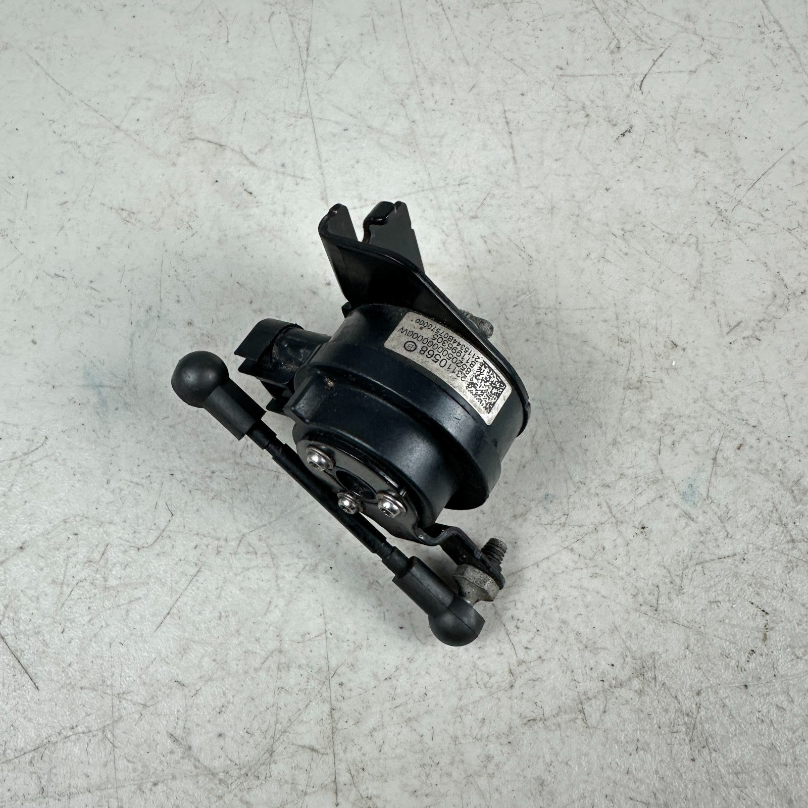 2014-2019 CHEVROLET CORVETTE C7 FRONT RIGHT SIDE HEADLIGHT LEVEL RIDE SENSOR OEM