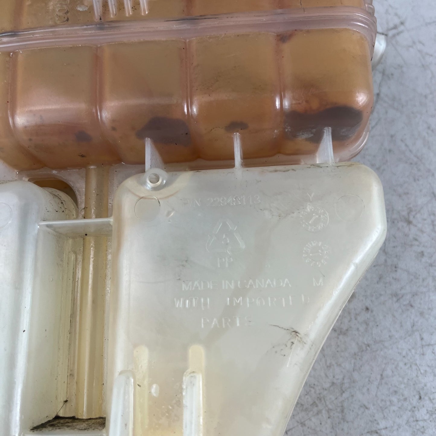 2016-2024 CHEVROLET CAMARO ENGINE COOLANT OVERFLOW RESERVOIR TANK 22948113 OEM