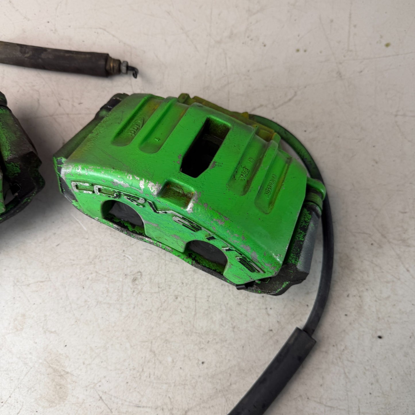2005-2013 CHEVROLET CORVETTE C6 FRONT LEFT & RIGHT BRAKE CALIPER PAIR GREEN OEM
