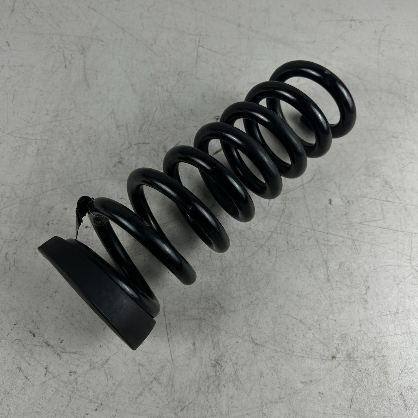 2016-2024 CHEVROLET CAMARO REAR LEFT OR RIGHT SIDE SUSPENSION COIL SPRING OEM