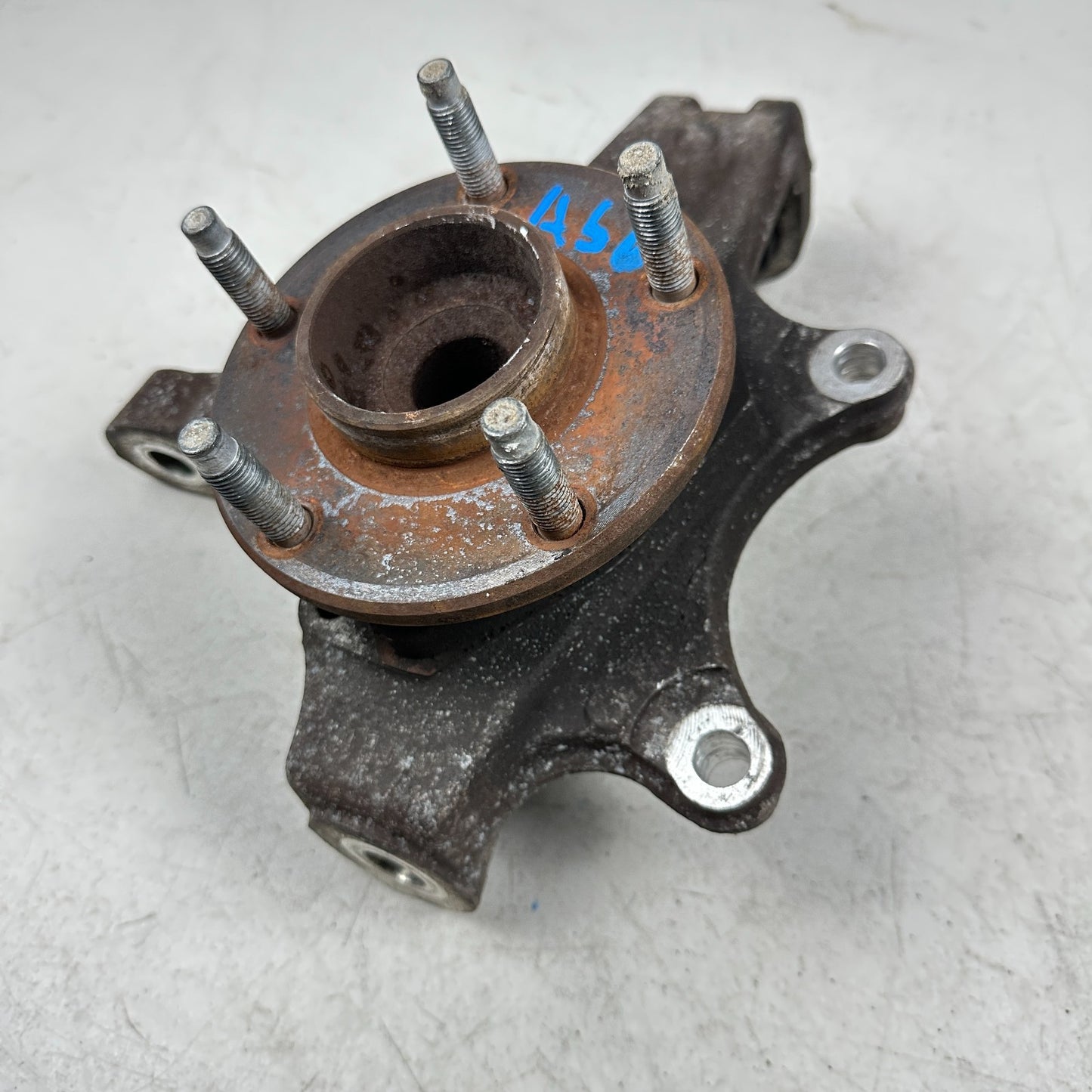 2005-2013 CHEVROLET CORVETTE C6 FRONT LEFT DRIVER SDIE SPINDLE KNUCKLE HUB OEM