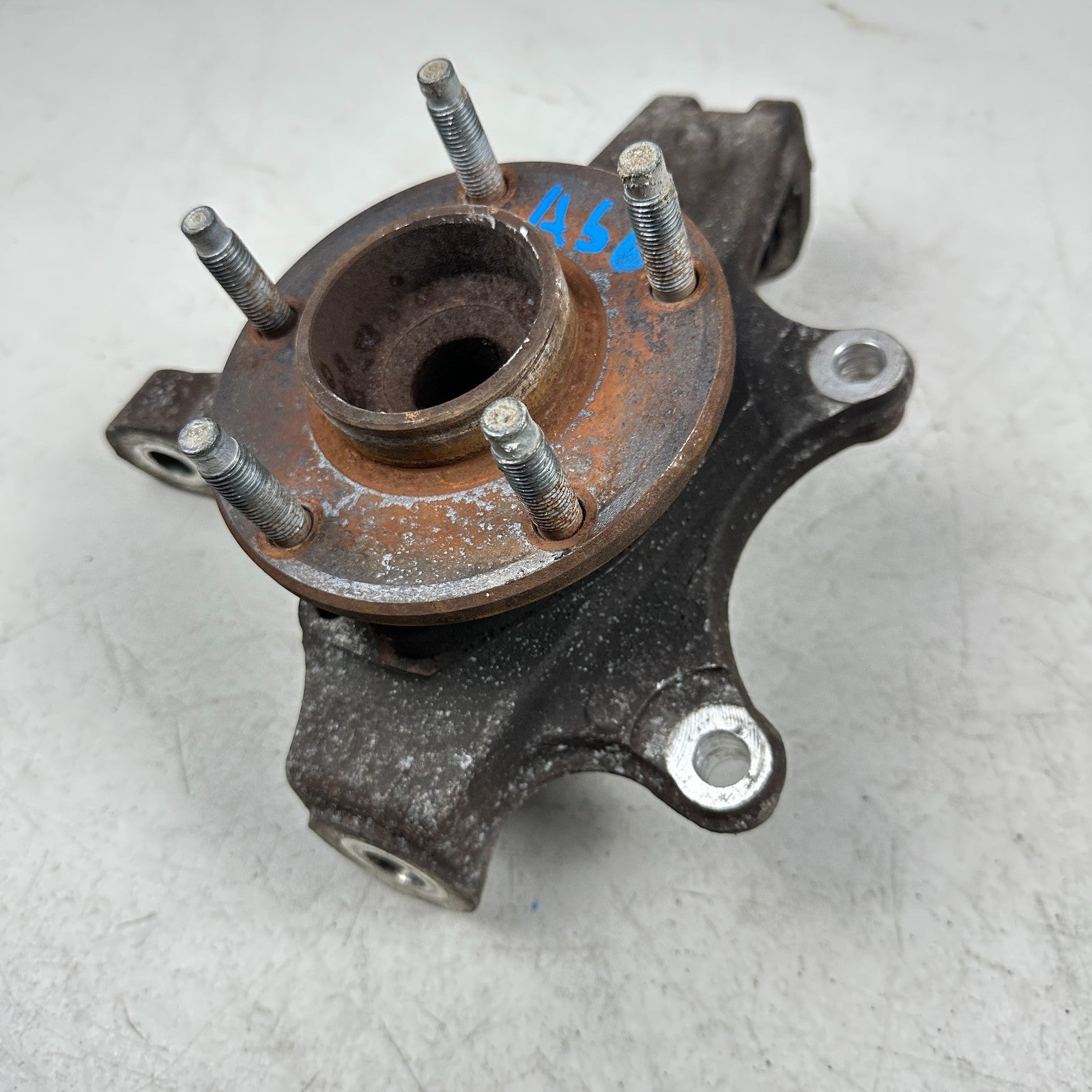 2005-2013 CHEVROLET CORVETTE C6 FRONT LEFT DRIVER SDIE SPINDLE KNUCKLE HUB OEM