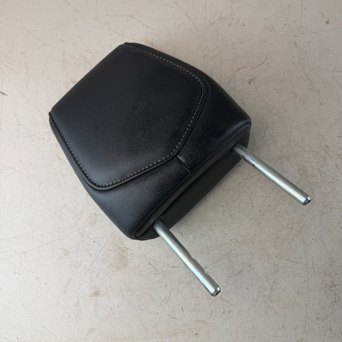 2014-2019 TOYOTA COROLLA FRONT LEFT / RIGHT SIDE SEAT HEADREST BLACK LEATHER OEM