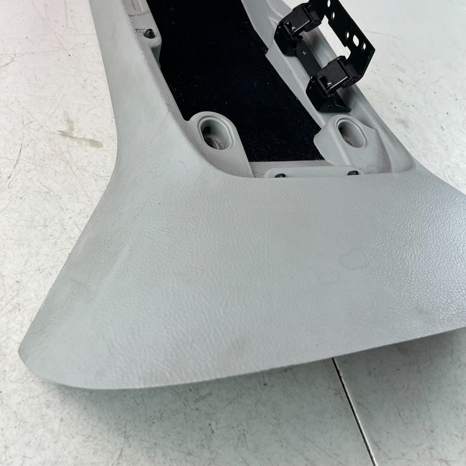 05-13 CHEVROLET CORVETTE C6 FRONT CENTER CONSOLE ARM REST BASE ASSEMBLY GRAY OEM
