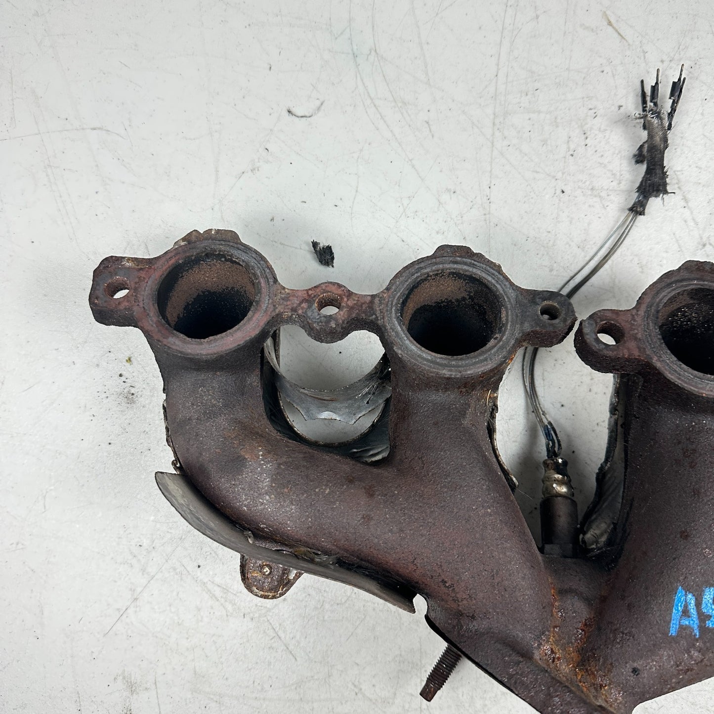 05-13 CHEVROLET CORVETTE LEFT DRIVER SIDE ENGINE MOTOR EXHAUST MANIFOLD ASSY OEM