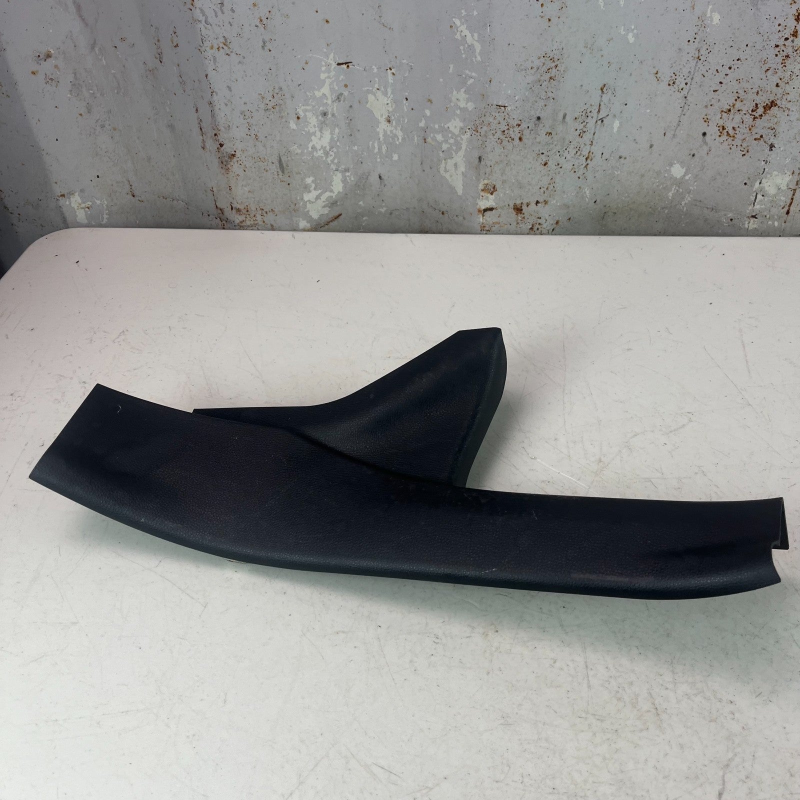2020-2025 TOYOTA COROLLA REAR RIGHT DOOR SILL PLATE TRIM COVER 67917-12250 OEM