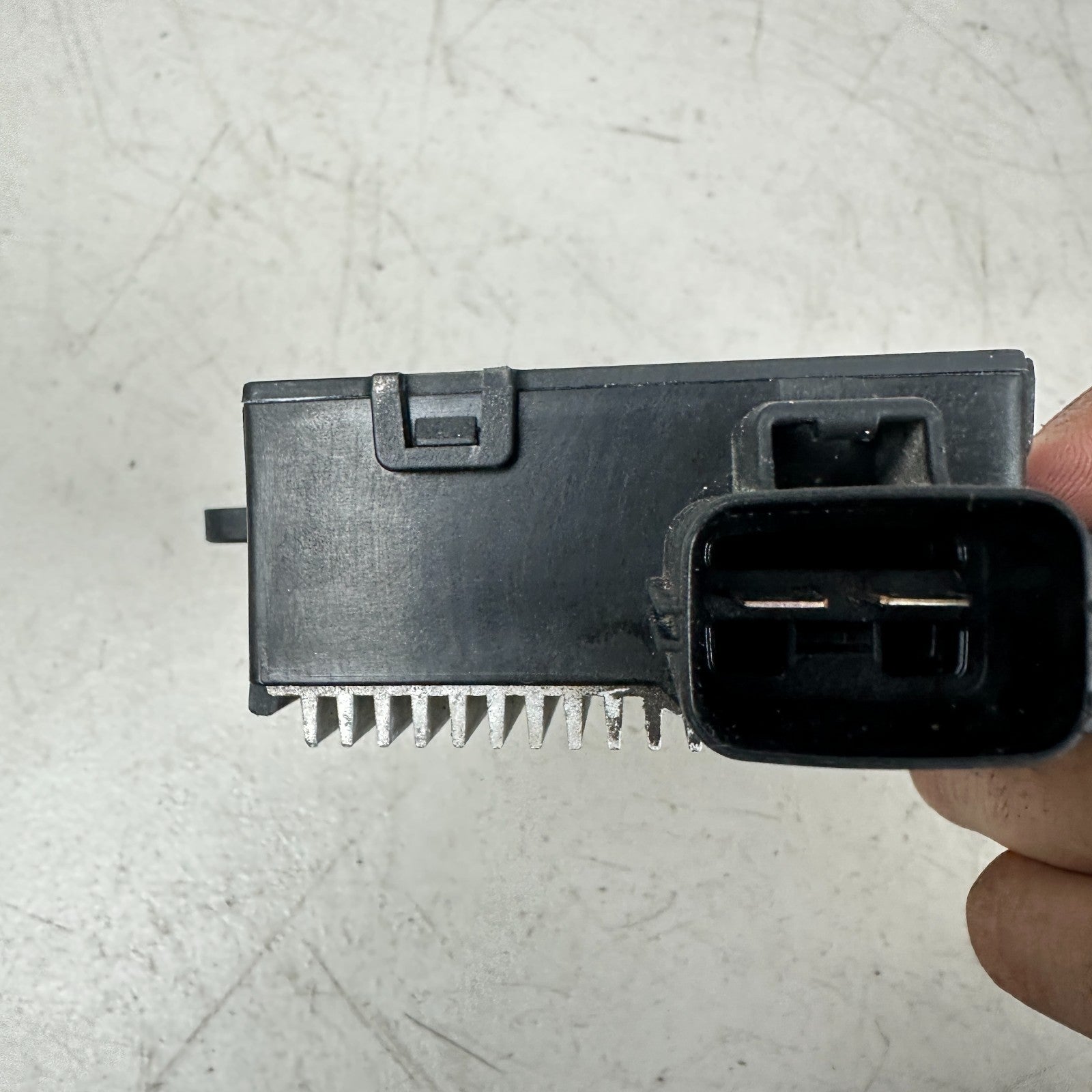 14-19 CHEVROLET CORVETTE TRANSMISSION OIL AUXILIARY FAN CONTROL MODULE UNIT OEM