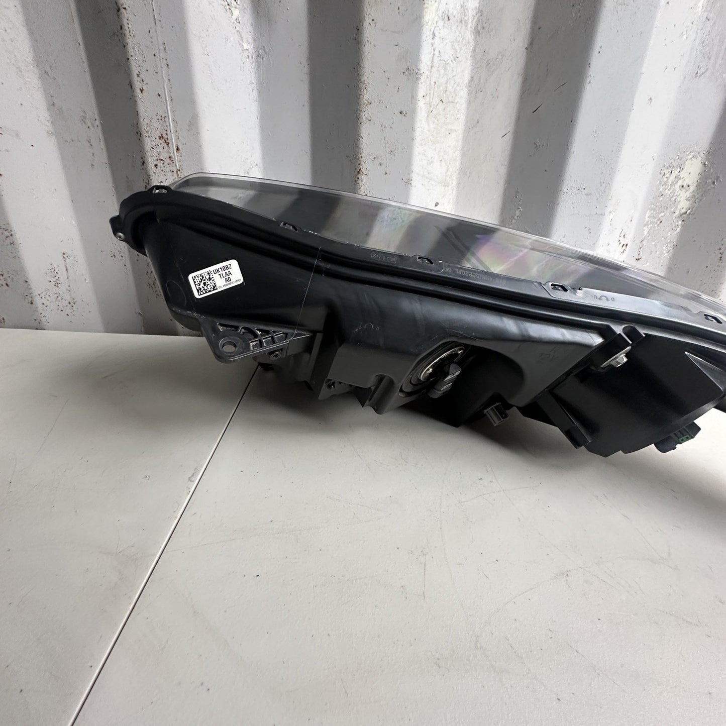   2017-2022 HONDA CR-V RIGHT PASSENGER SIDE HALOGEN HEADLIGHT OEM