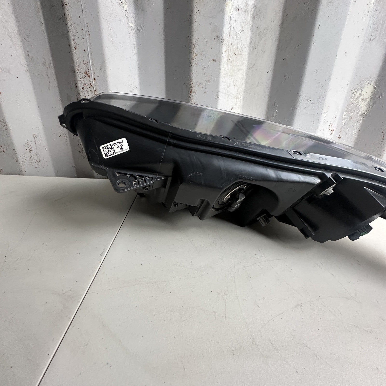   2017-2022 HONDA CR-V RIGHT PASSENGER SIDE HALOGEN HEADLIGHT OEM
