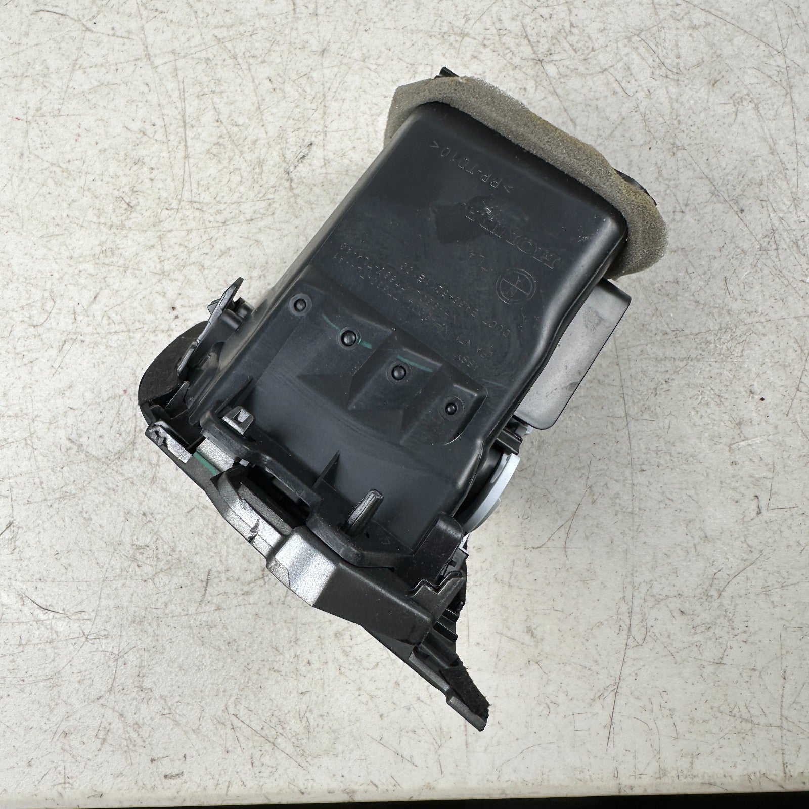 17-2022 HONDA CR-V  VTEC FRONT RIGHT DASH VENT REPLACEMENT 77620-TME-T2 OEM