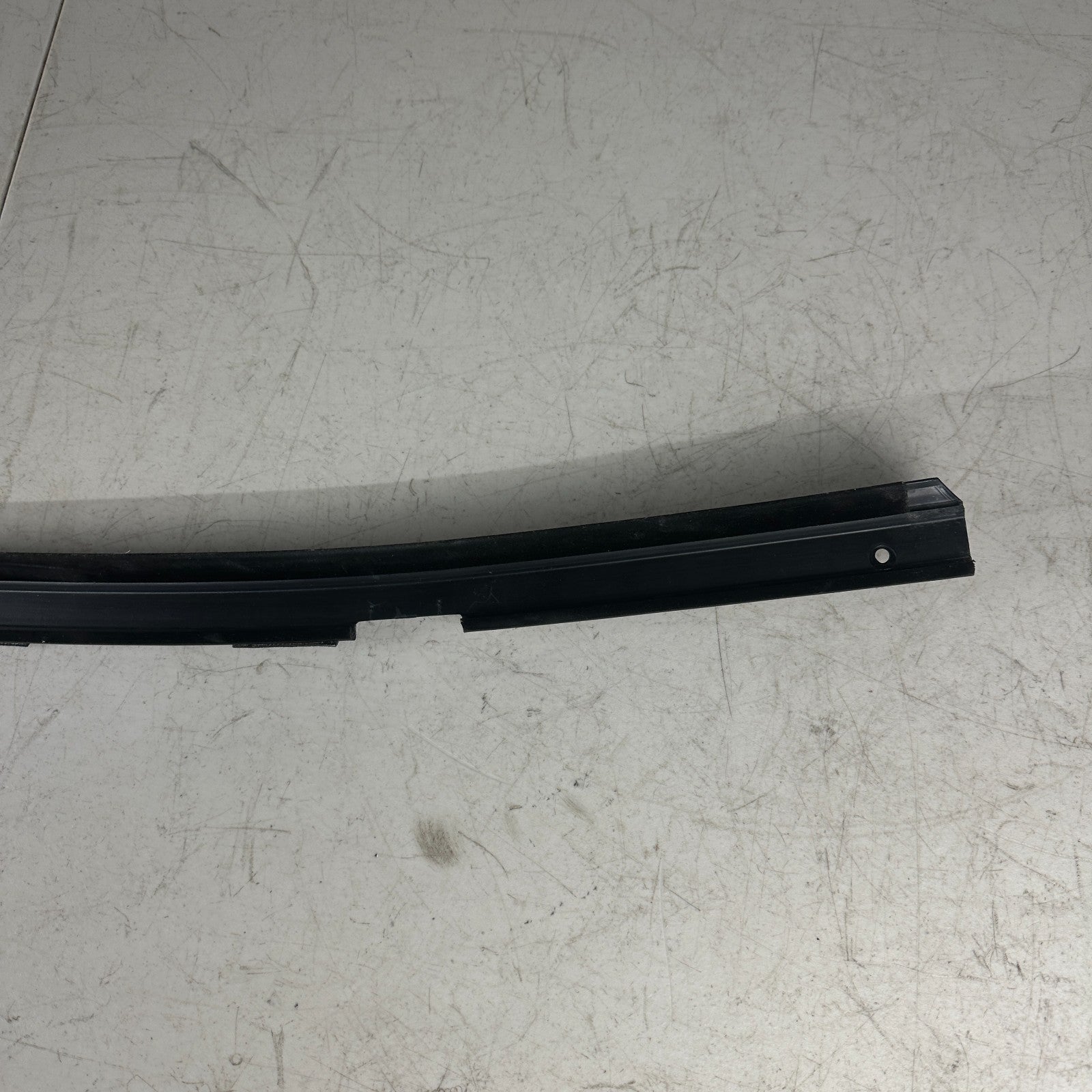 2014-2019 CHEVROLET CORVETTE C7 WINDSHIELD UPPER HEAD TRIM MOLDING COVER OEM