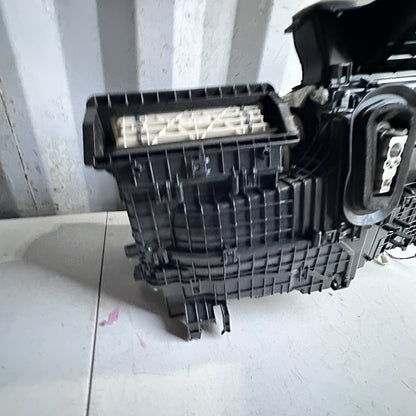 2020 - 2024 TOYOTA COROLLA HVAC AC CLIMATE HEATER BLOWER MOTOR HOUSING BOX OEM