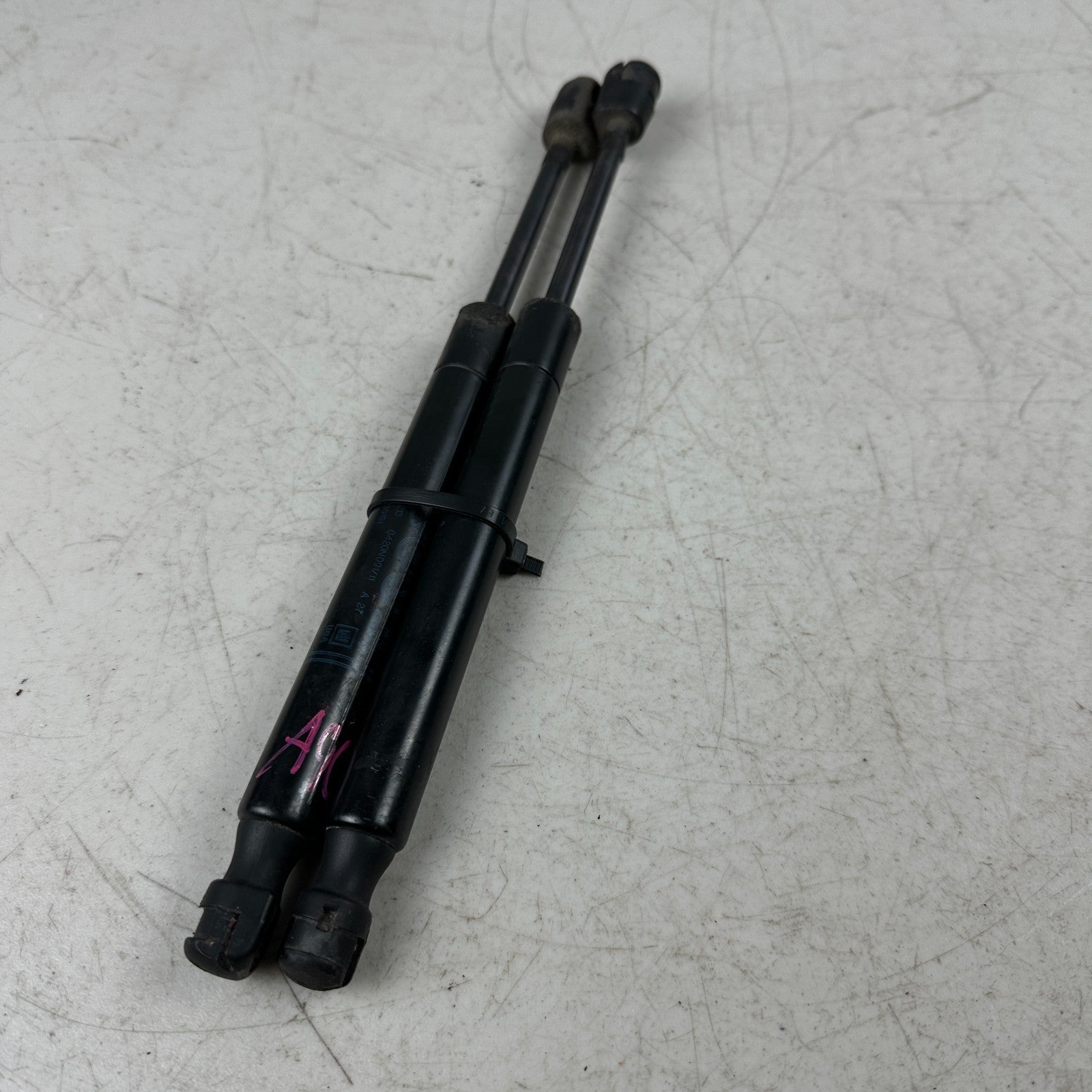 10-15 CHEVROLET CAMARO REAR LEFT & RIGHT TRUNK LIFT SUPPORT SHOCK ABSORBER OEM