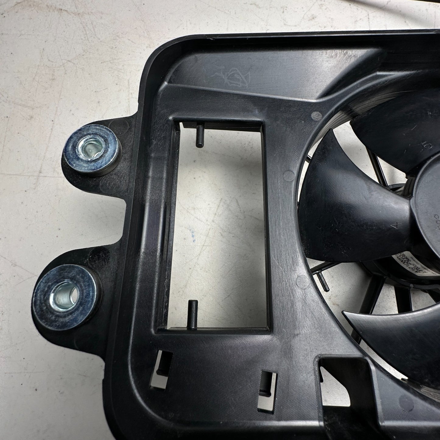 14-19 CHEVROLET CORVETTE AUTOMATIC TRANSMISSION COOLING FAN SHROUD ASSEMBLY OEM
