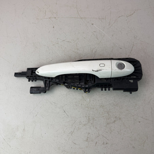 2017-2020 MASERATI LEVANTE FRONT LEFT DRIVER SIDE EXTERIOR DOOR HANDLE WHITE OEM