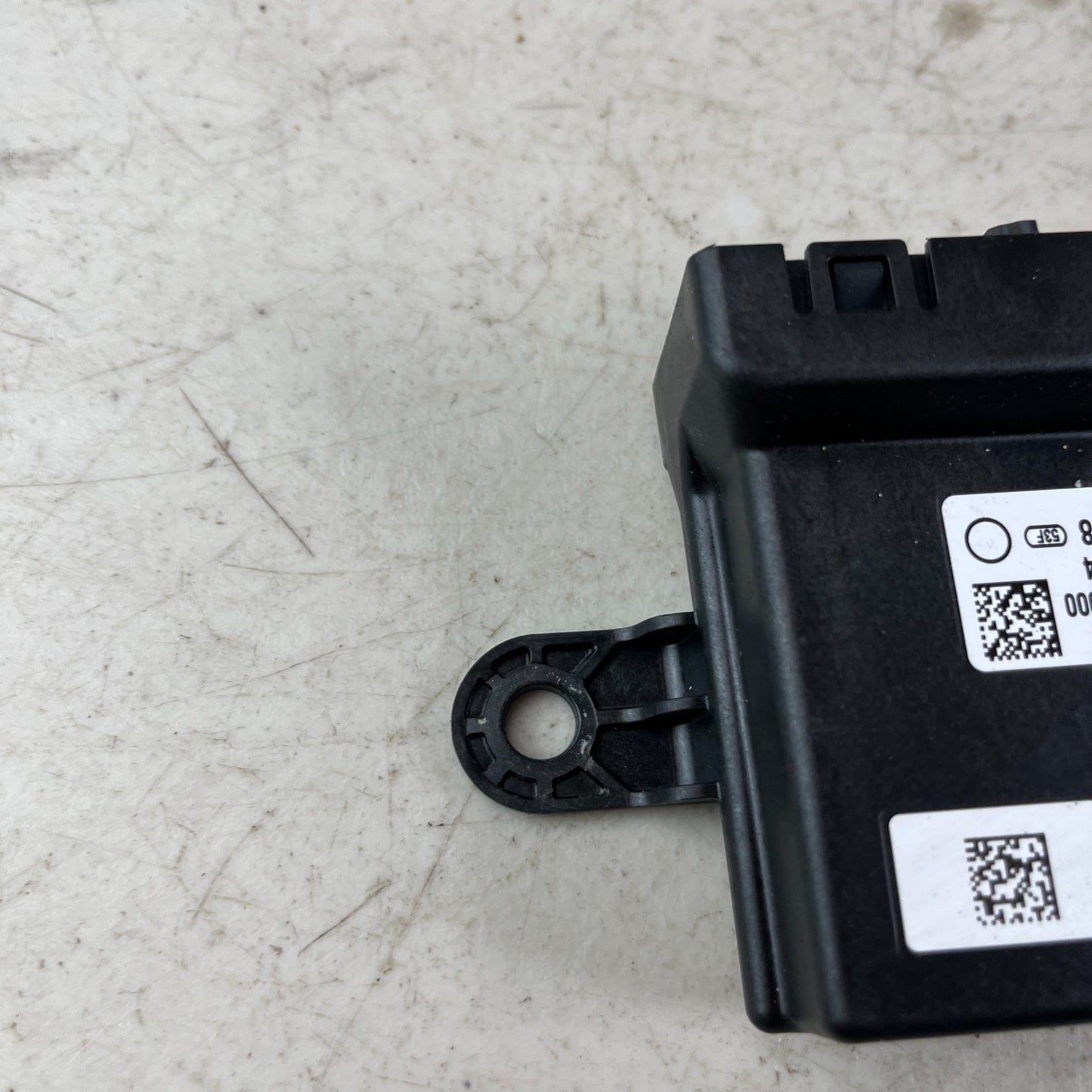 2017 - 2020 MASERATI LEVANTE PARKING ASSIST CONTROL MODULE UNIT 068403887AB OEM