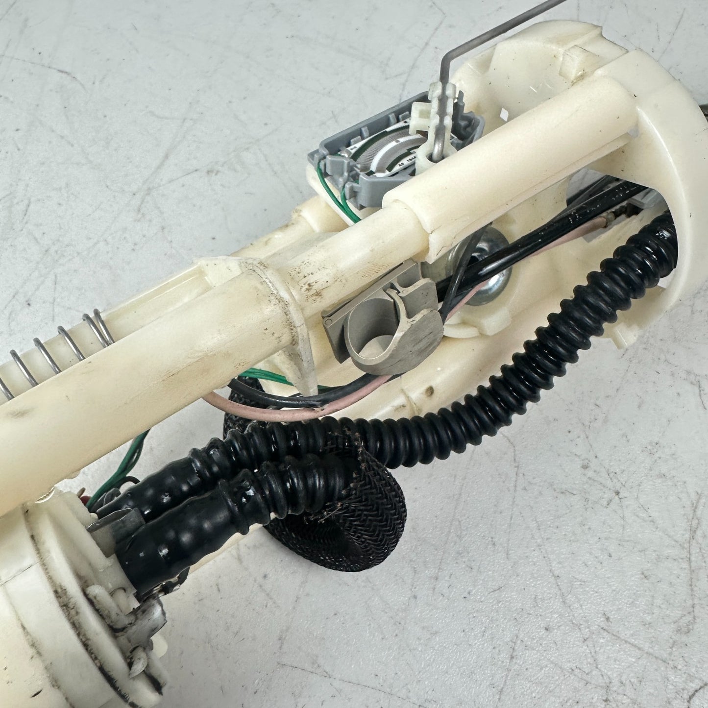 05-13 CHEVROLET CORVETTE CADILLAC XLR LEFT FUEL PUMP MODULE ASSEMBLY TANK OEM
