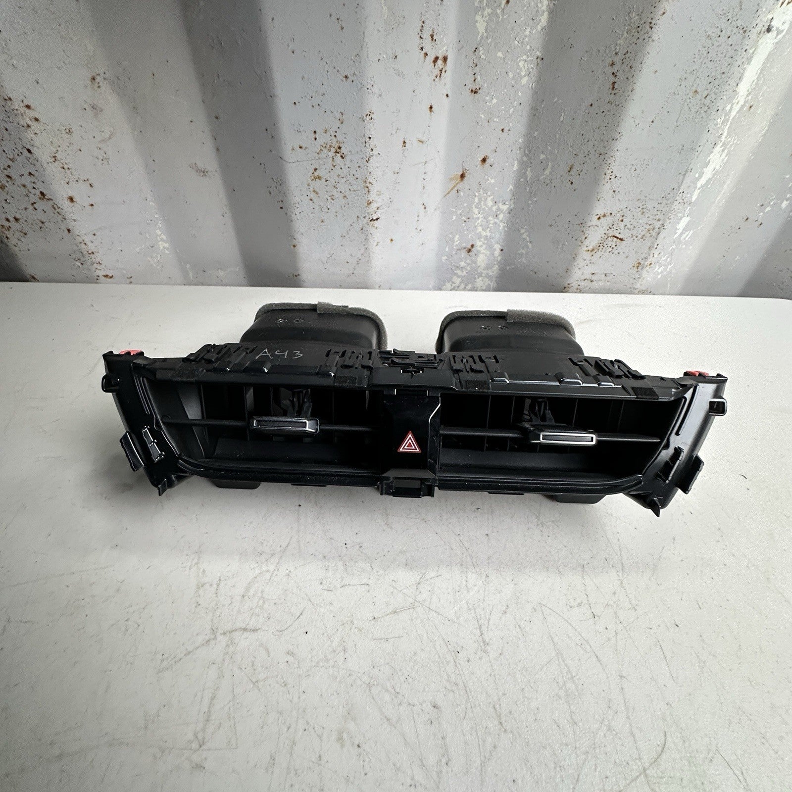 2020-2024 TOYOTA COROLLA CENTER DASH AIR AC VENT W/WARNING SWITCH 55670-12710