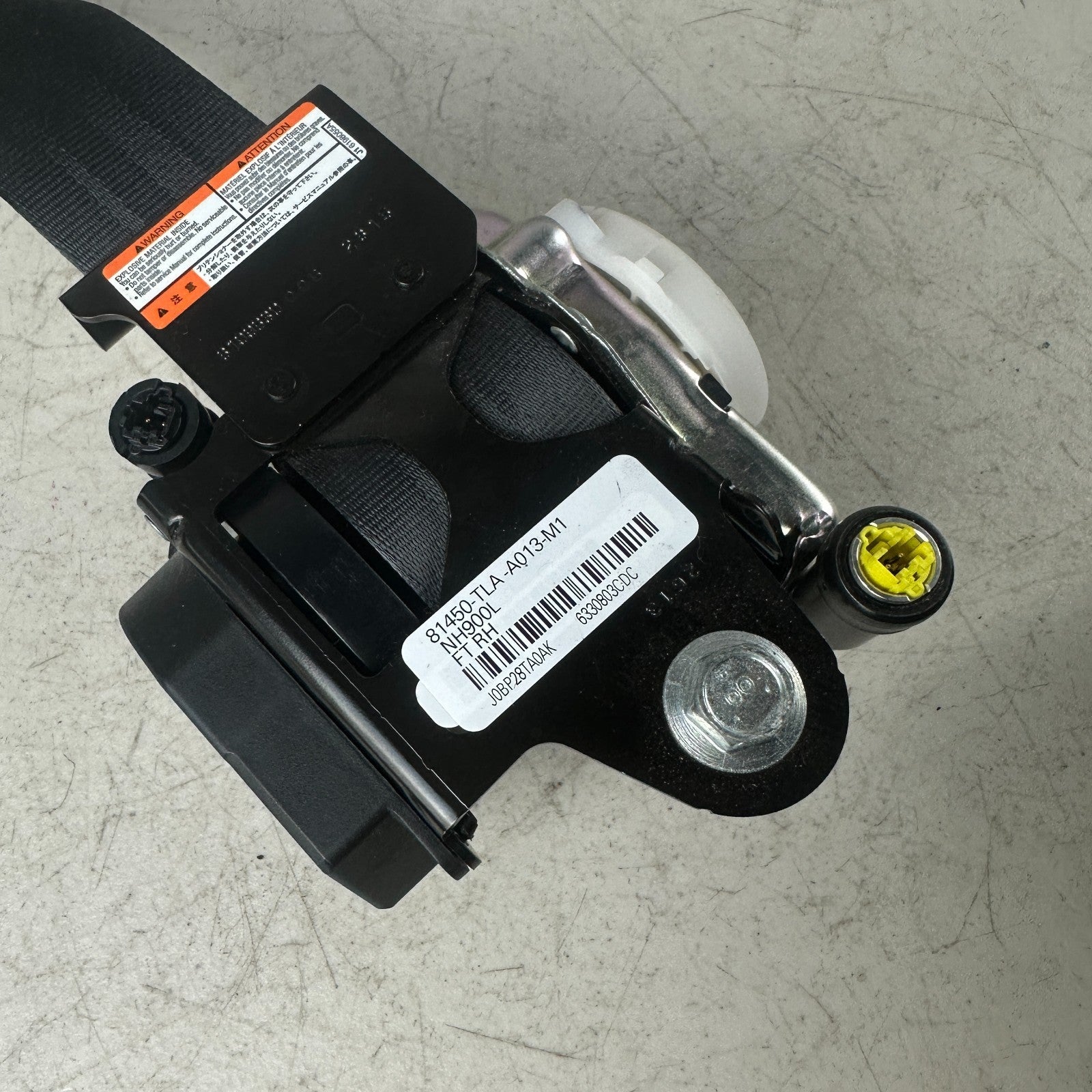 2017-2022 HONDA CR-V CRV FRONT RIGHT SIDE SEATBELT SEAT BELT RETRACTOR BLACK OEM