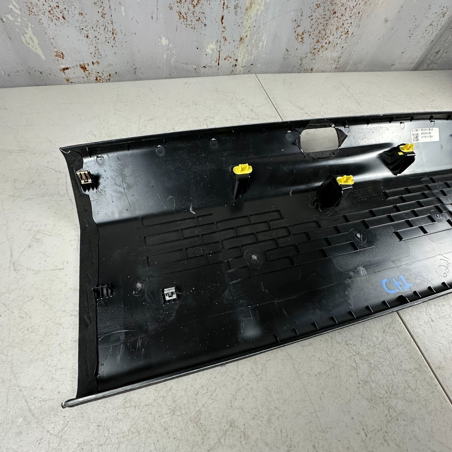 2014-19 CHEVROLET CORVETTE C7 REAR TRUNK DECK LID LATCH SURROUND TRIM PANEL OEM