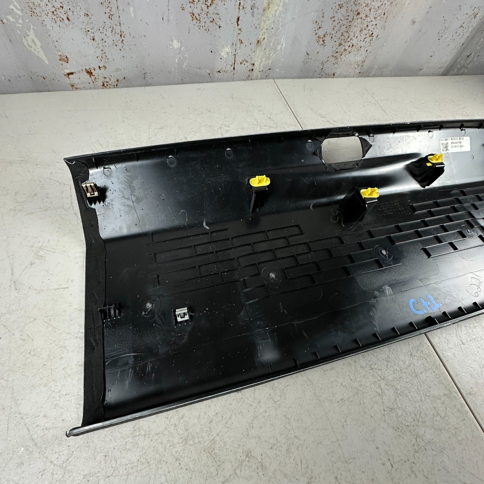 2014-19 CHEVROLET CORVETTE C7 REAR TRUNK DECK LID LATCH SURROUND TRIM PANEL OEM