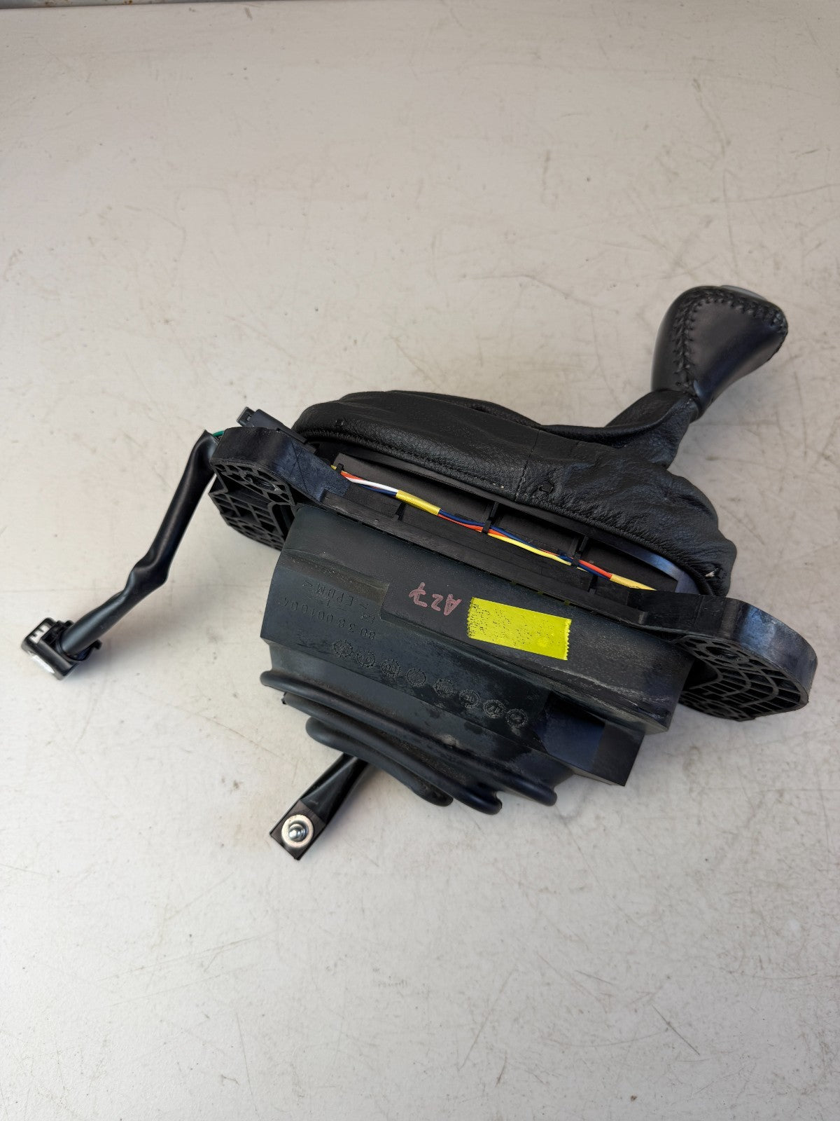 2005 Chevy CORVETTE C6 AUTOMATIC TRANSMISSION SHIFTER LEVER ASSEMBLY OEM 1 2 3