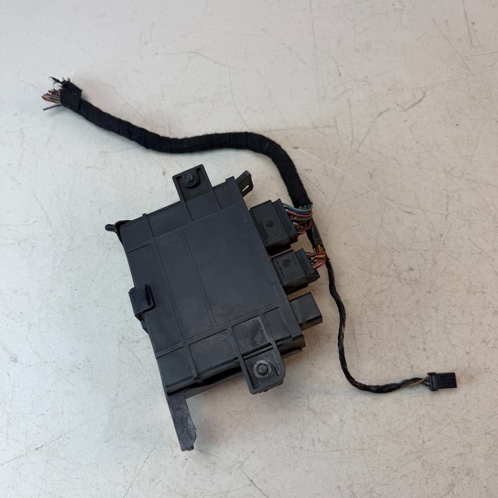 2005-13 CHEVROLET CORVETTE ANTI THEFT KEYLESS ENTRY CONTROL MODULE AAA40582 OEM