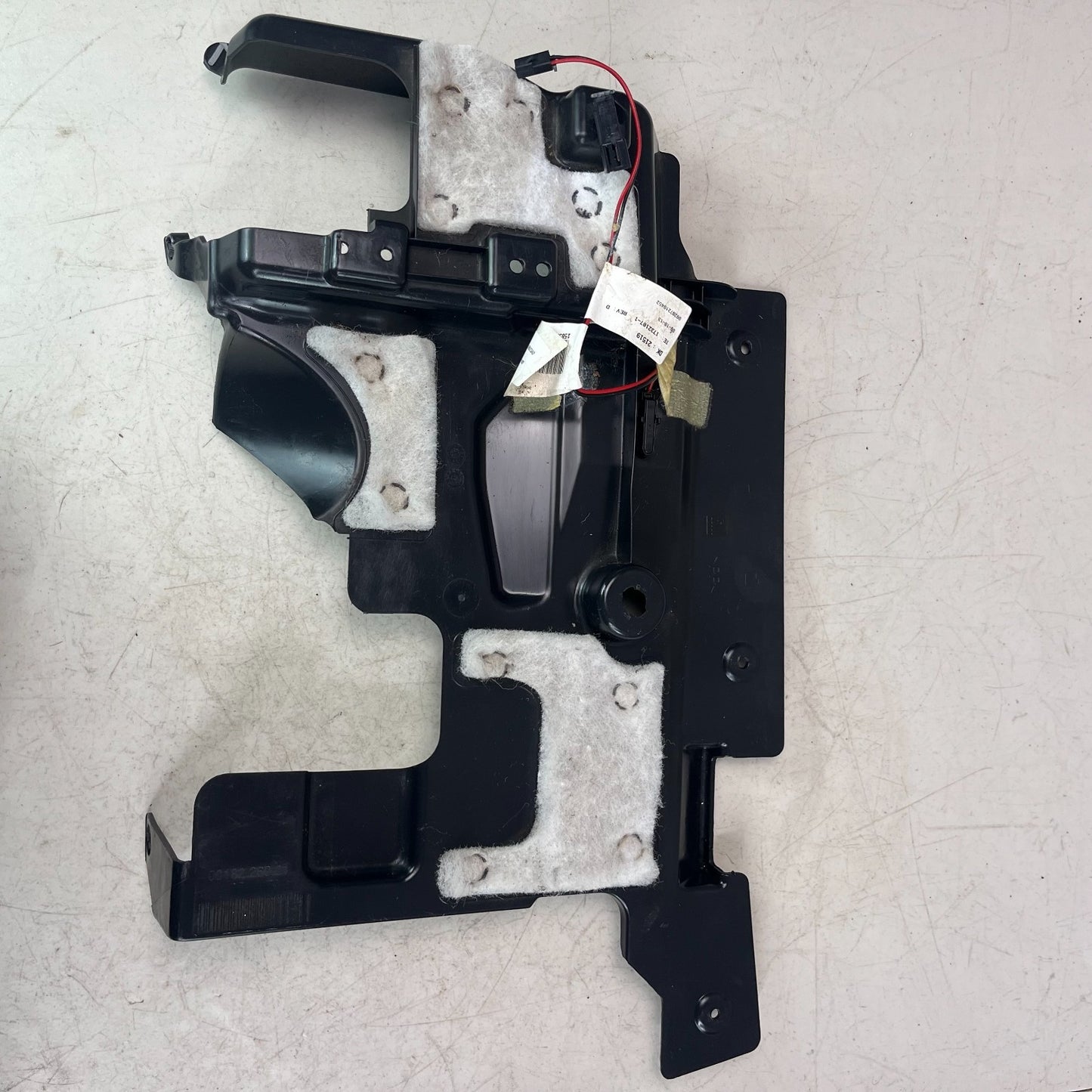 2008-15 CADILLAC CTS-V LEFT DRIVER SIDE DASH LOWER KNEE COVER TRIM 15855916 OEM