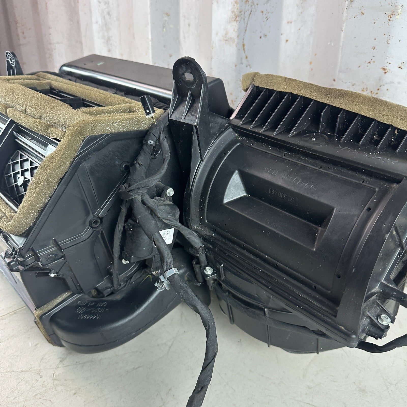 2014-2019 CHEVROLET CORVETTE C7 HVAC HEATER BLOWER BOX ASSEMBLY 23154085 OEM