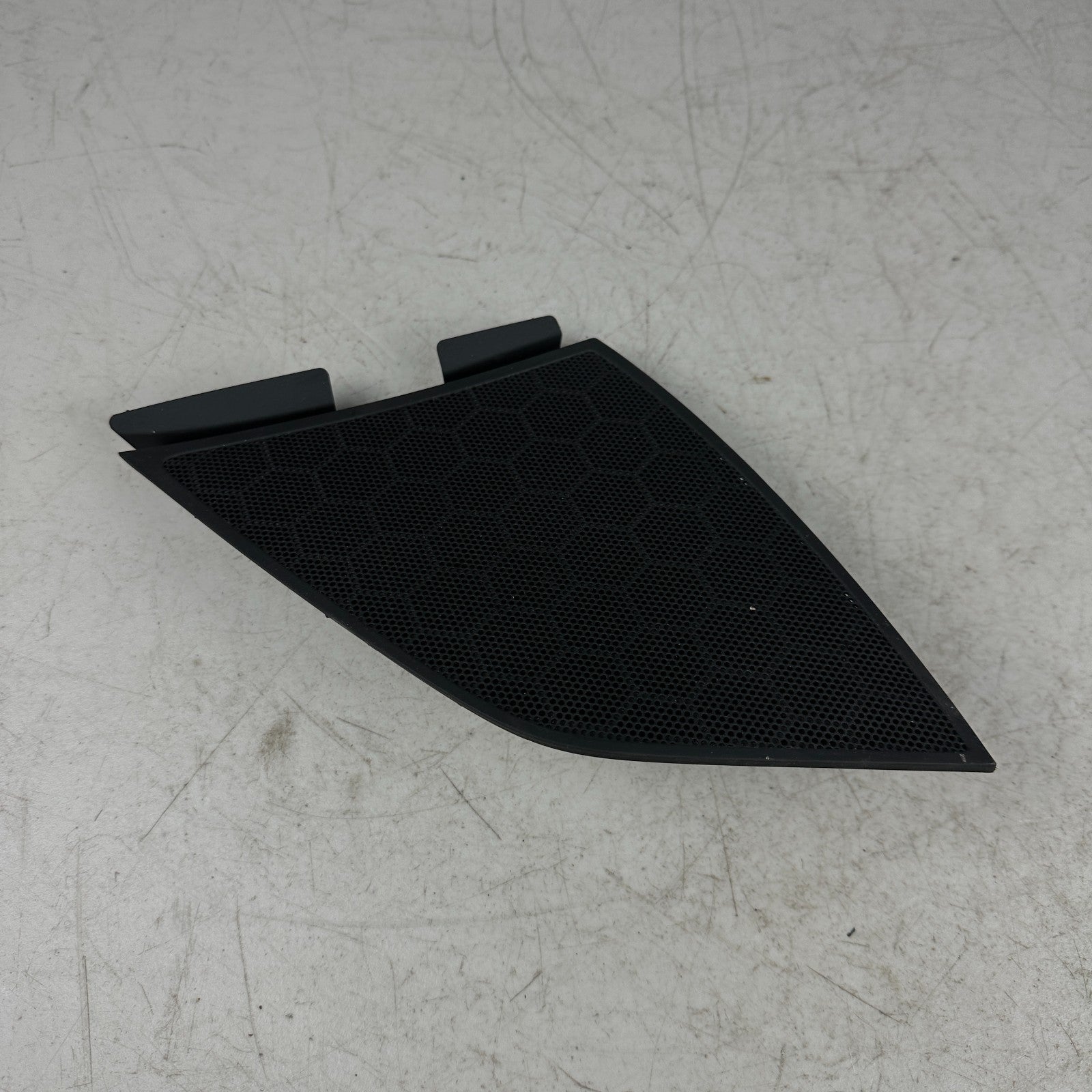 2014-2019 CHEVY CORVETTE LEFT DRIVER UPPER DASH SPEAKER TWEETER COVER TRIM OEM