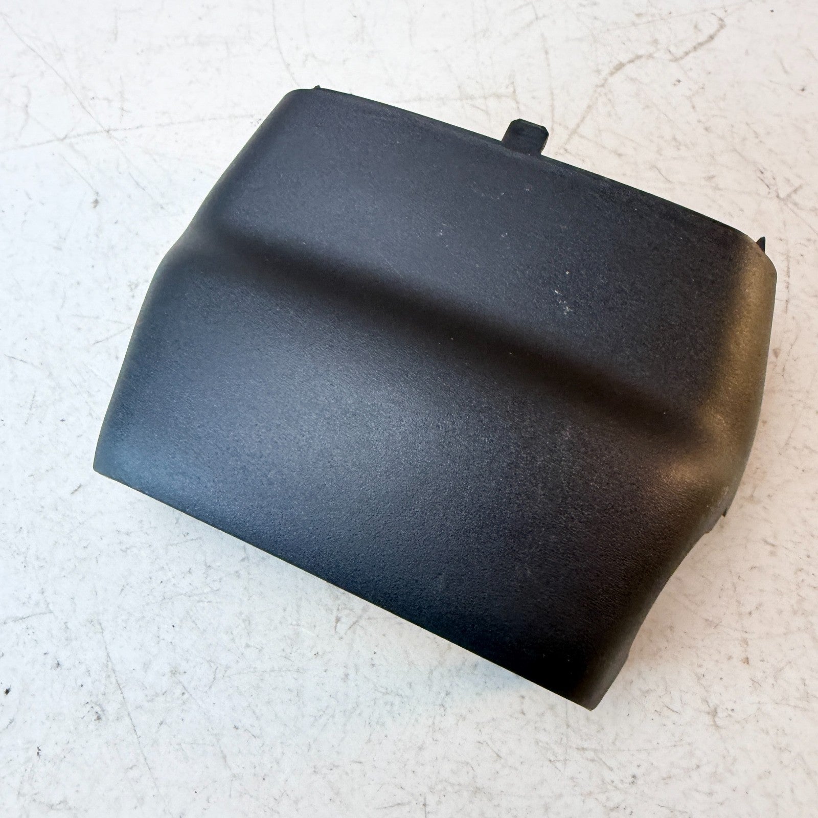 2005-2013 CHEVROLET CORVETTE C6 FRONT STEERING COLUMN LOWER COVER TRIM BLACK OEM