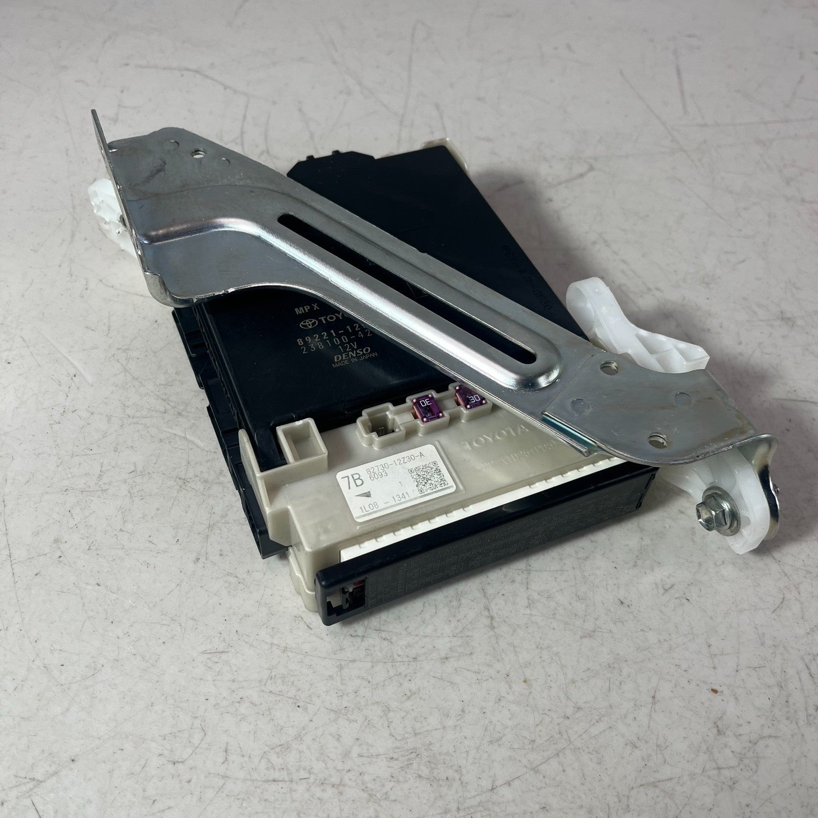 2021-2022 TOYOTA COROLLA MULTIPLEX NETWORK JUNCTION BOX MODULE 82730-12Z30 OEM