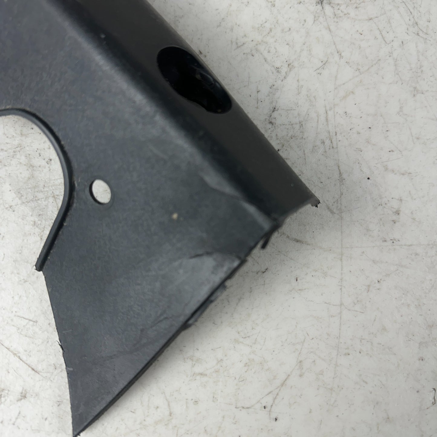 2016-2020 KIA SORENTO FRONT LEFT FENDER APRON SPLASH SHIELD COVER 84159C5000 OEM