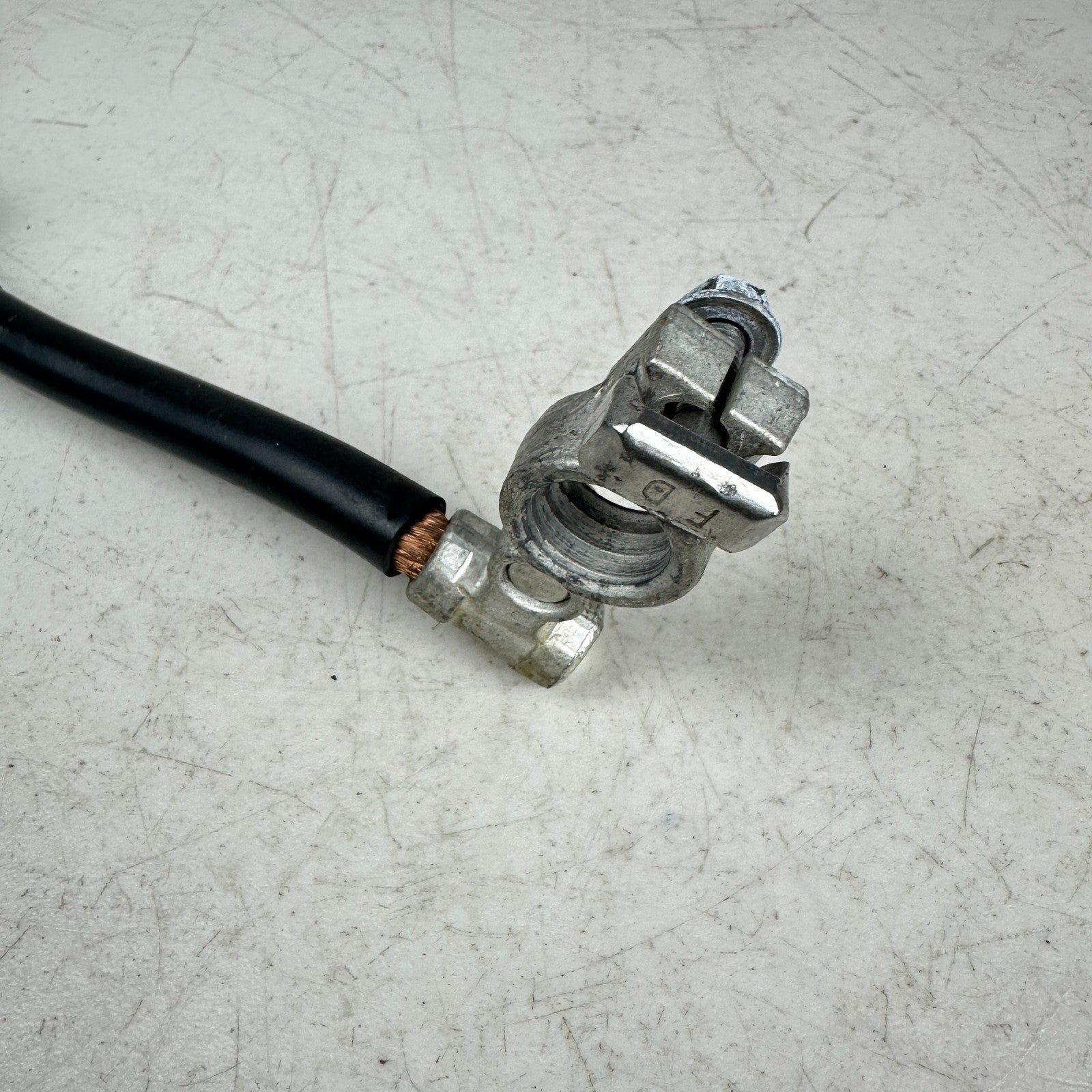2014-2019 CHEVY CORVETTE BATTERY NEGRATIVE TERMINAL CABLE W/ CURRENT SENSOR OEM